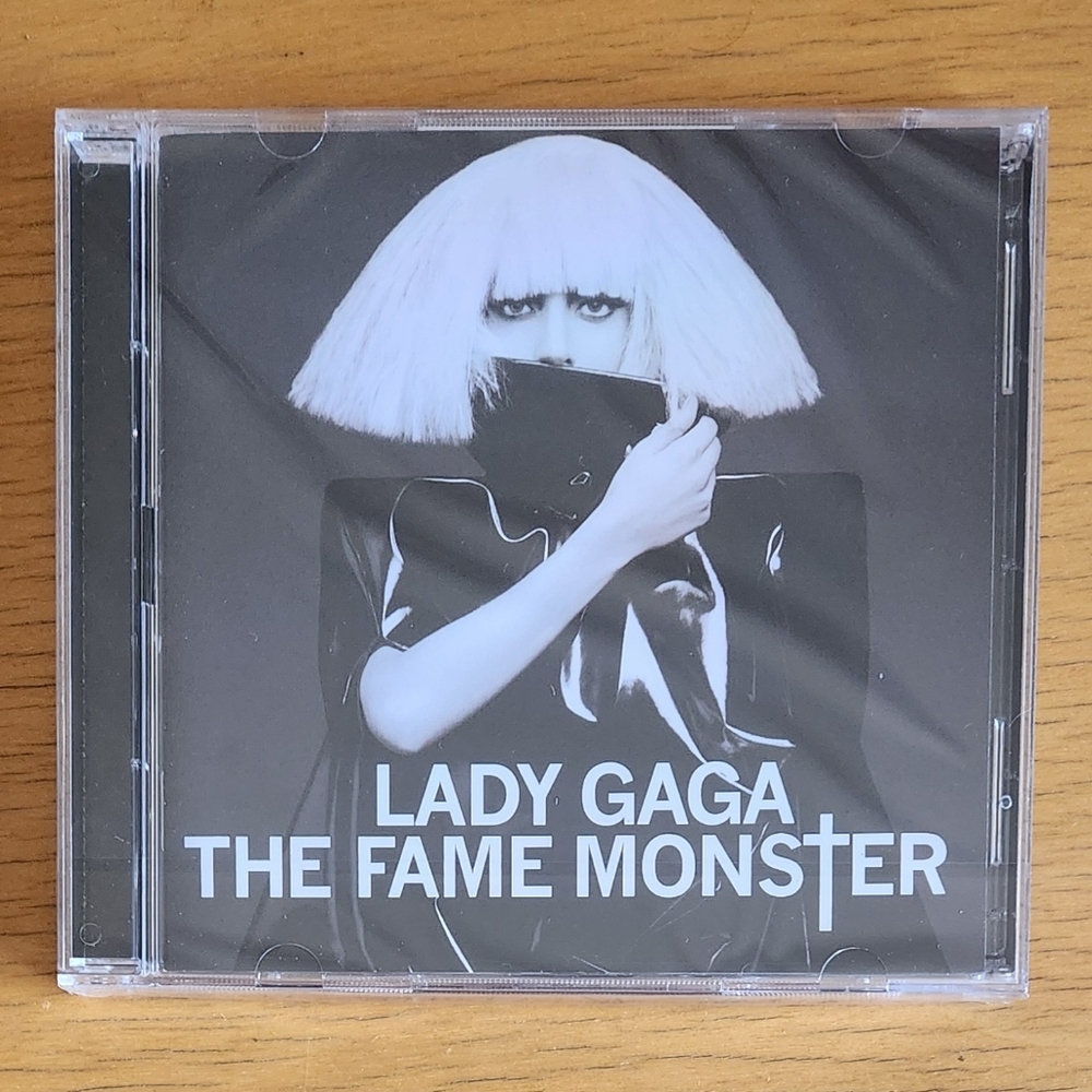 Lady Gaga - Born This Way, Born This Way Remixes & The Fame Monster CDs Lot of 3 - Picture 2 of 10